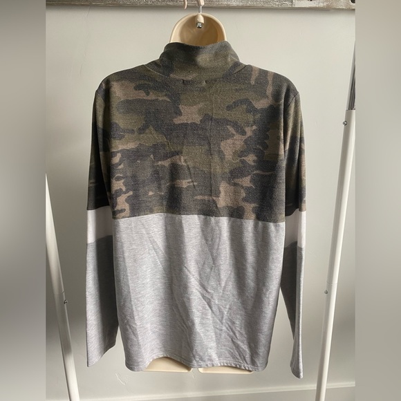 Pink Lily Camo Quarter Zip Pullover - Picture 2 of 6